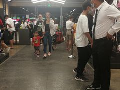 -NIKE上海青浦换季优惠店