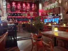 -FOUR PLAY BAR