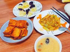 -爱月宝月嫂·育儿嫂(哈尔滨总店)