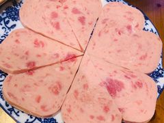 午餐肉摆盘-青山青豆花·笑禅豆腐鱼(黄泥塝店)