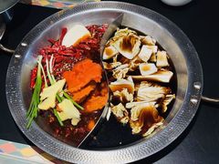 -廖掌柜·重庆鲜货火锅(上海首店)