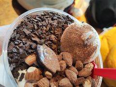 巧克力扁桃仁-DQ·蛋糕·冰淇淋(南开大悦城2F店)