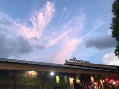 -周日夜市