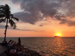 -Sunset Bar(丹绒亚路香格里拉店)