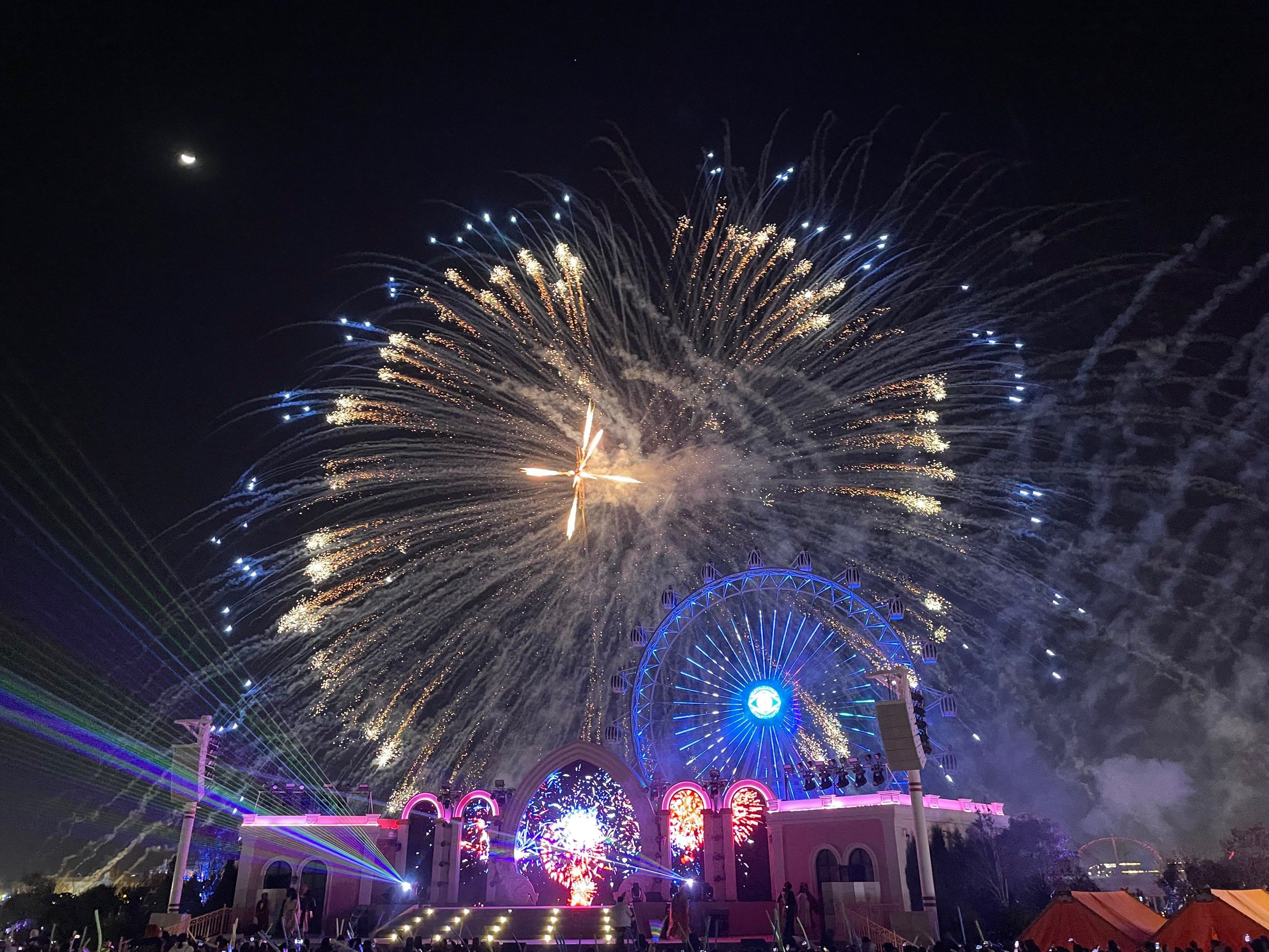 烟花秀 震撼上演