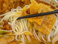 -弘束束柳州深巷螺蛳粉(珠江路店)