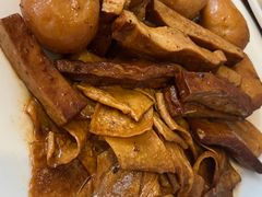 -老鼎万春卤菜(五代传承创始老店)
