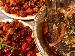 -巴厘龙虾·榜首油焖大虾(音乐学院·沿江酒馆店)