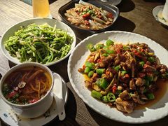 腾冲菌香尖椒鸡-小喜客·云南特色菜(纳西庭院店)
