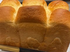 -HOT CRUSH趁热集合·现烤面包(环球港店)