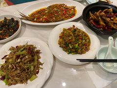 -丹江口渔村·湘味厨房(桃园店)