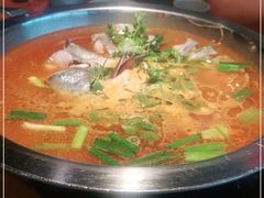 -野山舂·贵州现舂酸汤火锅(鸿通城店)