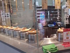 -煲仔皇腊味煲仔饭(经四万达店)
