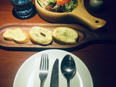 餐前面包-鹿萤季·营地小馆(皇后公园店)