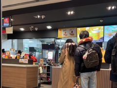 -麦当劳(上海虹桥站30B检票口楼上)