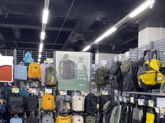 -迪卡侬(顺峰山店)