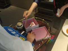 -海底捞火锅鲜切牛肉主题店(长寿路店)