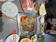 -海底捞火锅(世豪广场店)