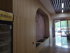 -墨客悦庭酒店(长沙麓谷涉外经济学院店)