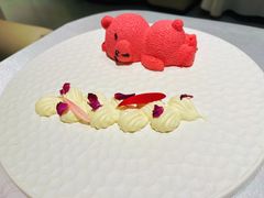 小熊草莓-晶雅花园西餐厅(南京首店)
