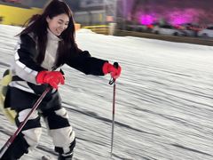 -采薇庄园四季滑雪场