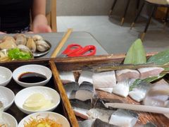 -围炉肉舍•炭烤活鳗•丹东海鲜烤肉(步行街店)