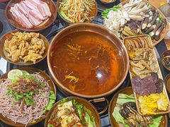 -阿山卓·野生菌火锅·纳西火塘烤肉