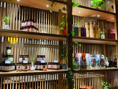 -一叶一世界·素食餐厅(锦华万达店)