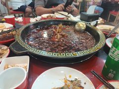-烧哥美蛙肥肠鱼火锅·十五年社区店