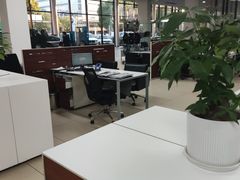 -上海宝信宝马4S店