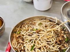-正宗杨记普洱酸醋米线(总店)