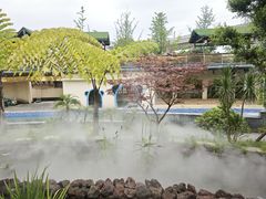 -茅草房·河畔园林火锅