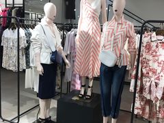 -Max Mara(王府井奥莱·香江小镇店)