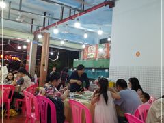 大堂-源海渔村·现捞海鲜(大角湾店)
