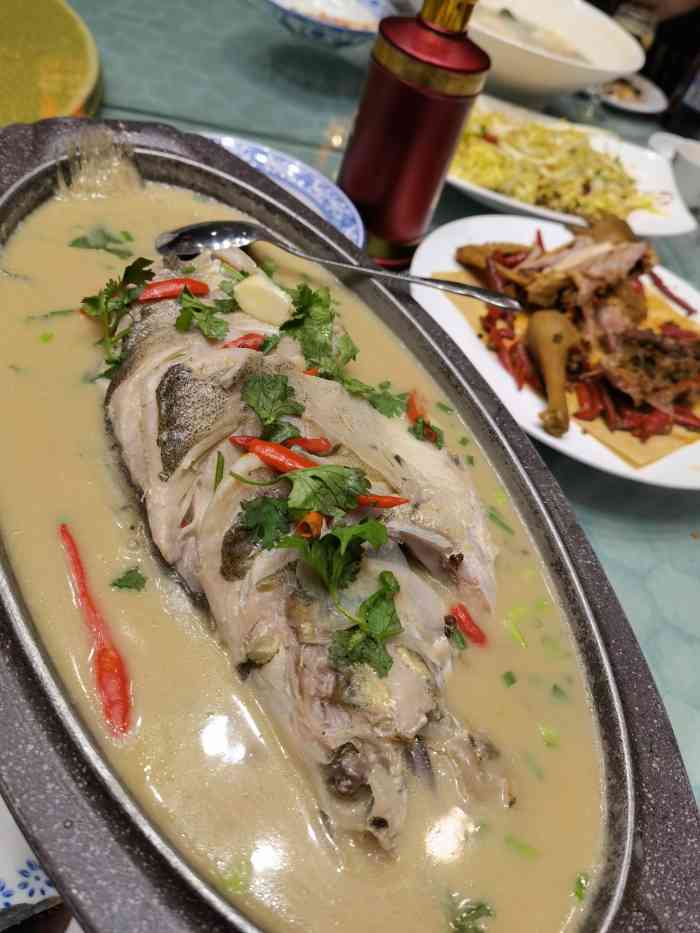 李三元渔村-"千万别去后院吃.后院的菜少,服务也是很差.