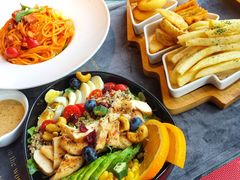 薯类拼盘-怪兽炸鸡.轻沙拉(锦州店)