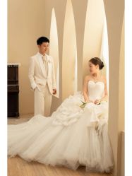 -雪中彩影婚纱摄影·微光艺术中心