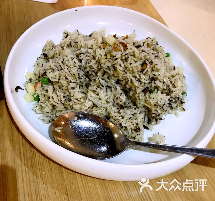 揽菜鲜笋炒饭