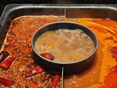 -老牌坊云南鱼豆花火锅(哈西万达店)