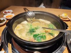 -一朵菌·野生菌探索家火锅(南亚店)