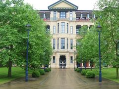-复旦大学光华楼