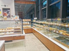 面包甜点陈列柜-巴黎贝甜(常德路店)
