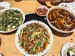 -郭婆婆疯子鸡·土货江湖菜馆