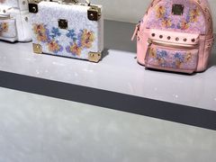-MCM(比斯特上海购物村店)