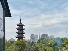 -龙华寺