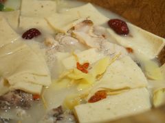-滇香肴·云南菜蒸汽石锅鱼(云南北路店)