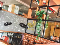 -喝丢一只鞋辣炒海鲜小烧烤(三八广场店)