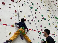 -问山MountQuest攀岩馆