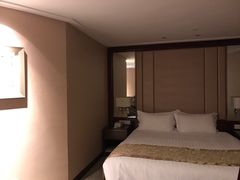 -南京金鹰皇冠假日酒店