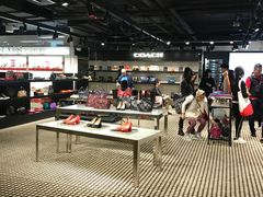 -东荟城名店仓